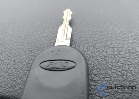 2008 Ford Mustang V6 Deluxe/V6 Premium from USA, damaged, VIN 1ZVHT80NX85149158